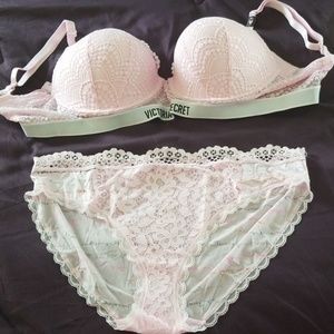 VS UNDERWEAR/BRA set.